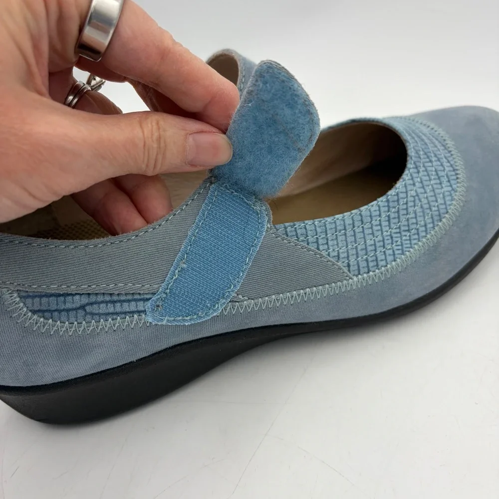 Drew Mary Janes Genoa Flats Women 9.5W WIDE Blue Suede Adjust Comfort Orthopedic